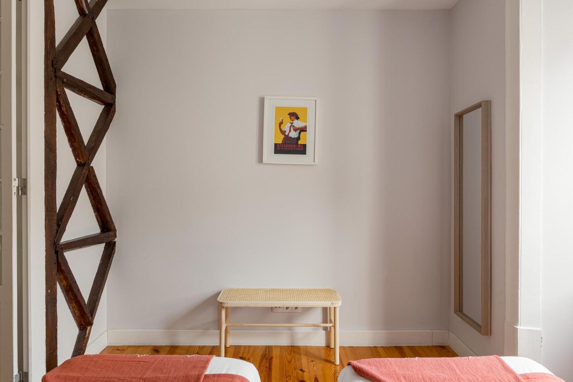 Joivy Inviting Flat Next To Carmo Convent Apartment Lisbon Exterior photo